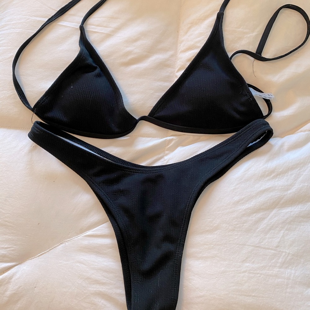 Black bikini